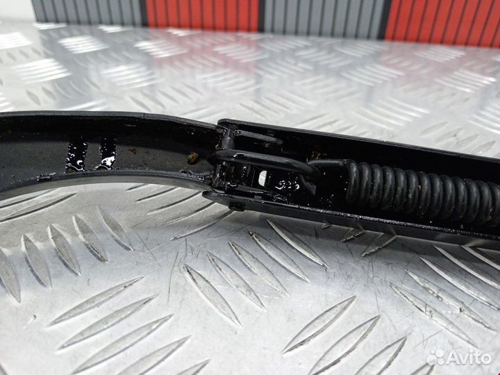 Щеткодержатель (поводок стеклоочистителя, дворник)