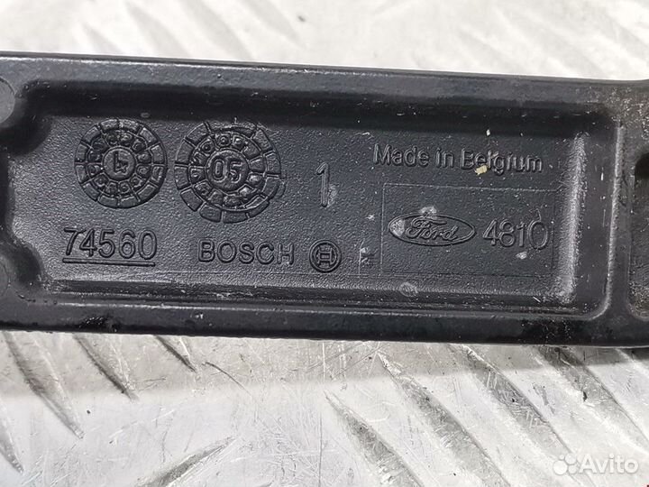 Щеткодержатель (поводок стеклоочистителя, дворник)