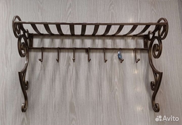 Кованная вешалка
