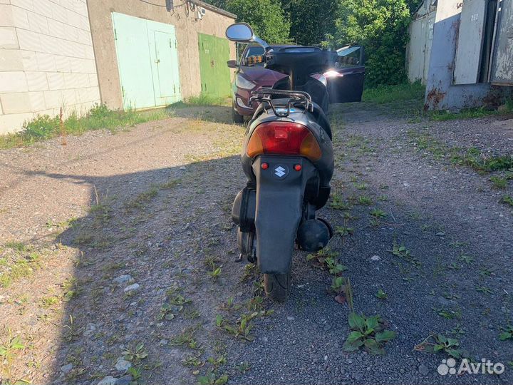 Мопед Suzuki lets2