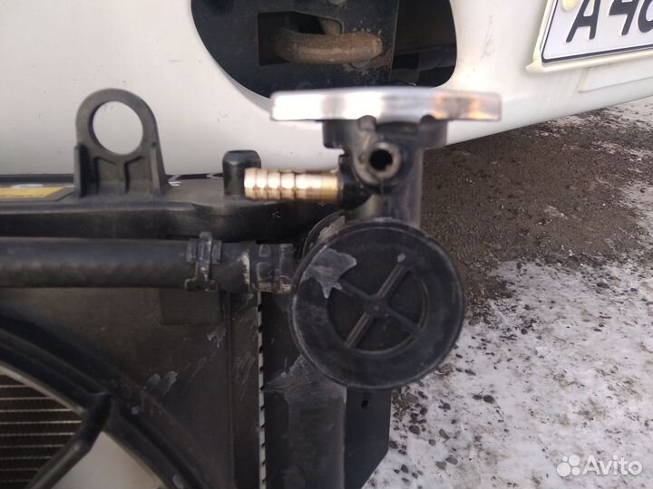 Радиатор двигателя Toyota Wish ZGE 20