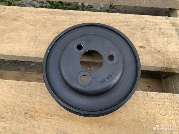 Шкив двухконтурного насоса гур BMW E34 525i M50