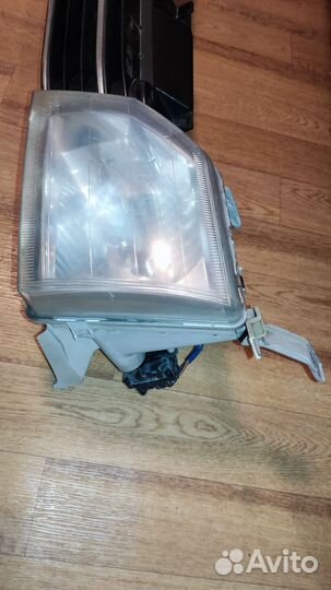 Фары и решетка Toyota Pysar, Daihatsu gran move 1