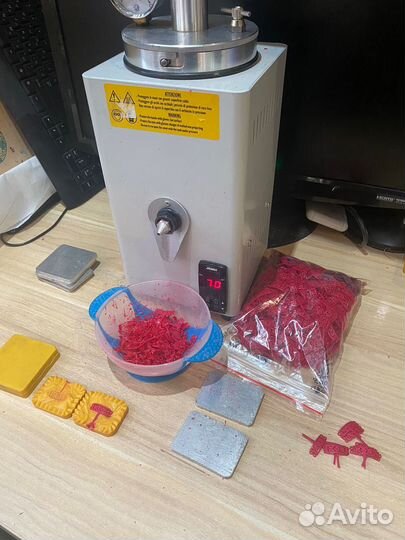 Восковщица (ювелир )