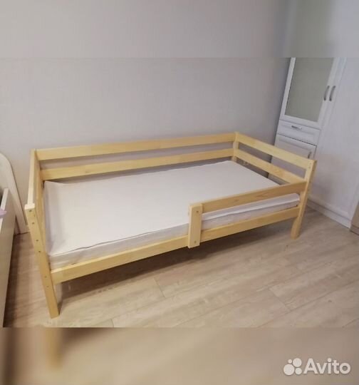 Кровать Соня из массива березы