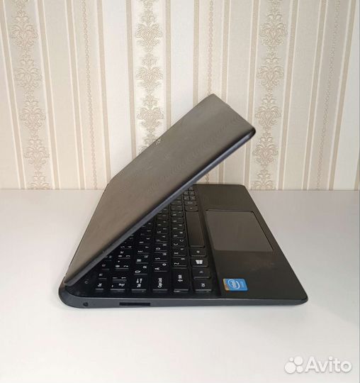 Ноутбук Acer ES1