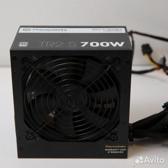 Блок питания Thermaltake TR2 S 700 Вт