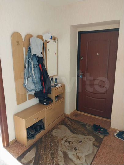 2-к. квартира, 42 м², 1/3 эт.