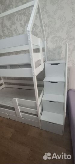 Двухъярусная кровать чердак