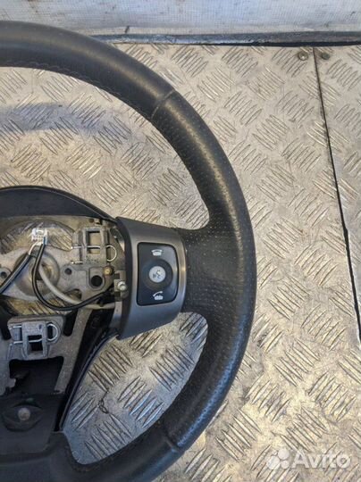Рулевое колесо Toyota Yaris XP90 1.3 2009