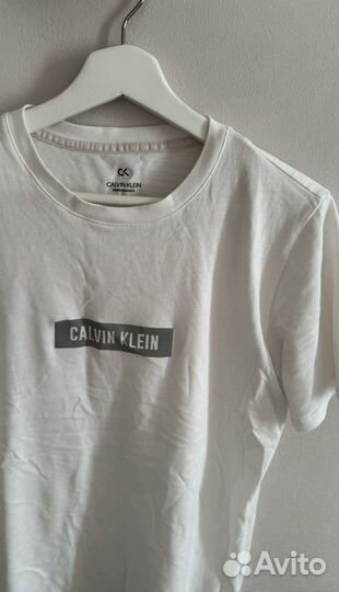Calvin klein футболка размер S