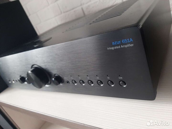 Cambridge Audio azur 651a