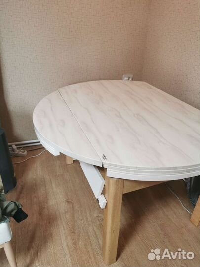 Кухонный стол