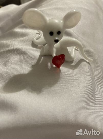 Игрушки стеклянные коллекционные символ года