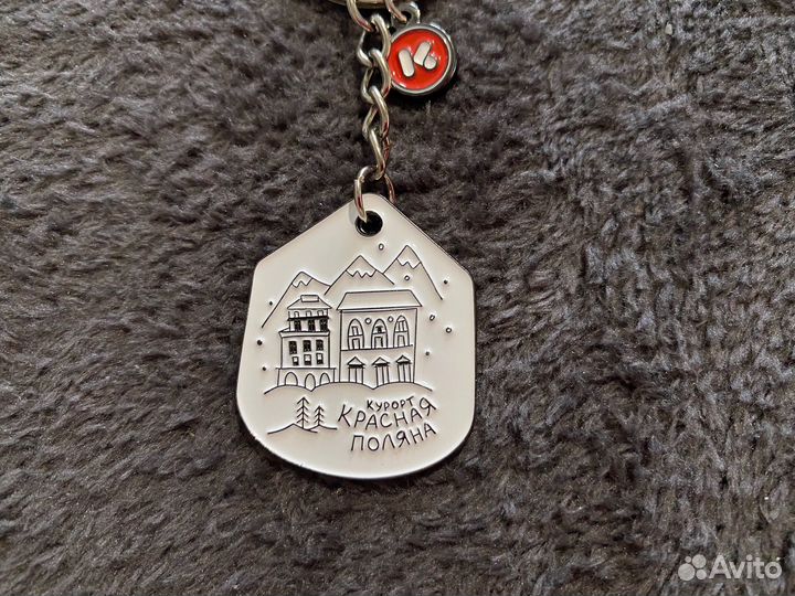 Брелоки разные подвесы на сумку