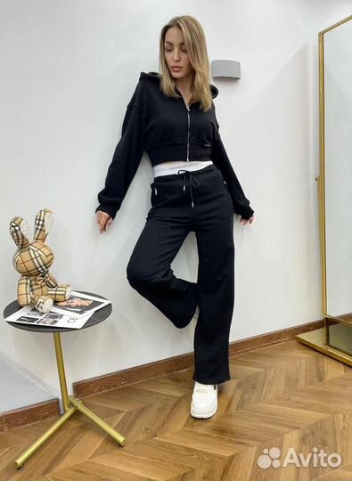 Спортивный костюм женский