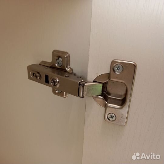 Шкаф навесной