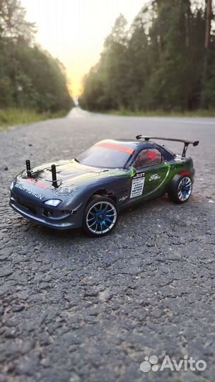 Машина на радиоуправлении для дрифта