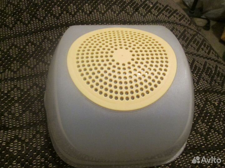 Сырница пластмассовая, Tupperware