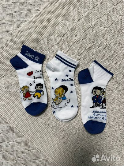 Носки Love is