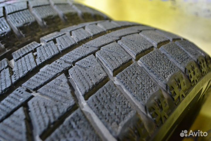 Bridgestone Blizzak Revo GZ 205/60 R16