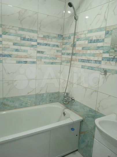 2-к. квартира, 52 м², 6/16 эт.