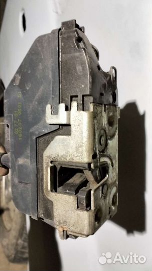 Замок двери передней левой renault megane II