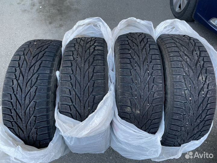 Nokian Tyres Hakkapeliitta R2 235/60 R18 107R