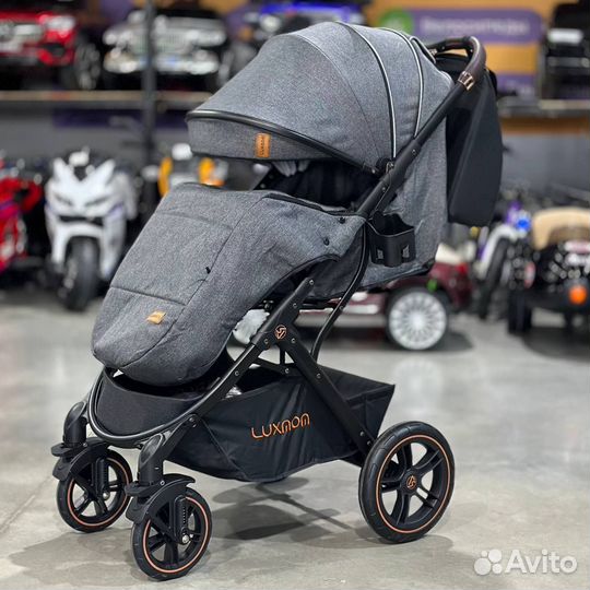 Прогулочная коляска Luxmom 609 черный