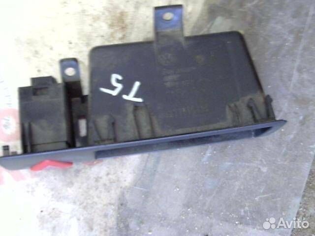 Кнопка аварийной сигнализации Volkswagen Caravelle