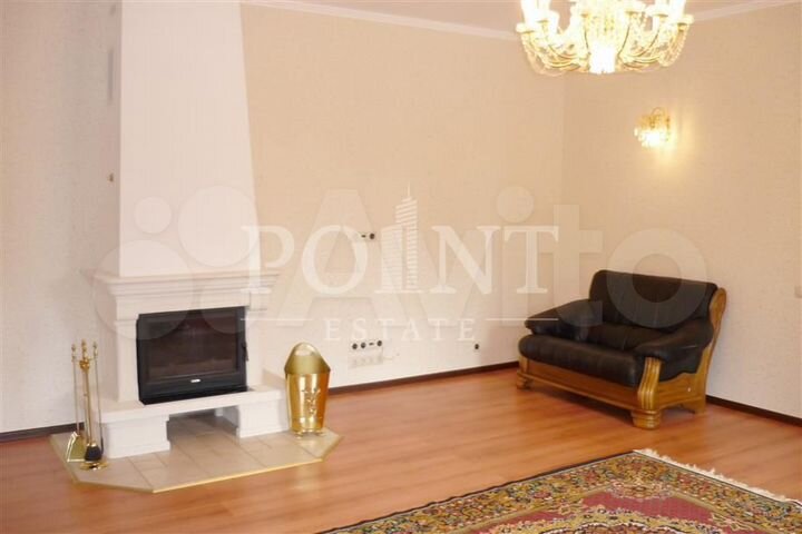 Дом 566 м² на участке 35 сот.