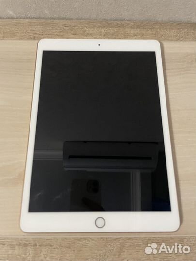 iPad 7 2019 года 32gb с Apple pencil