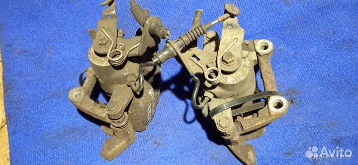 Суппорт задний Octavia A5 Golf 5 Touran 1 Jetta 5