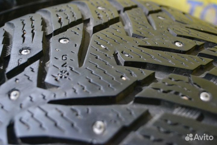 Nokian Tyres Hakkapeliitta 8 SUV 255/50 R19