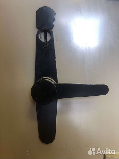 Вскрытие замков/АВТО/сейфы/ремонт и замена