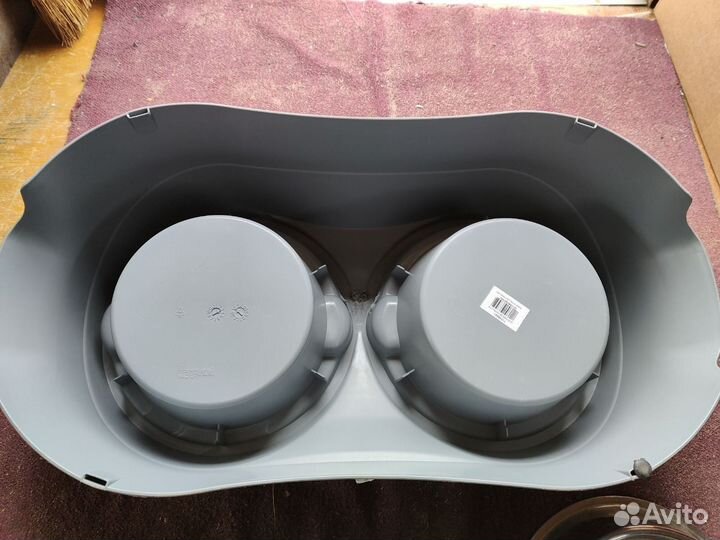 Подставка для кормления собак