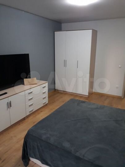 2-к. квартира, 80 м², 1/6 эт.