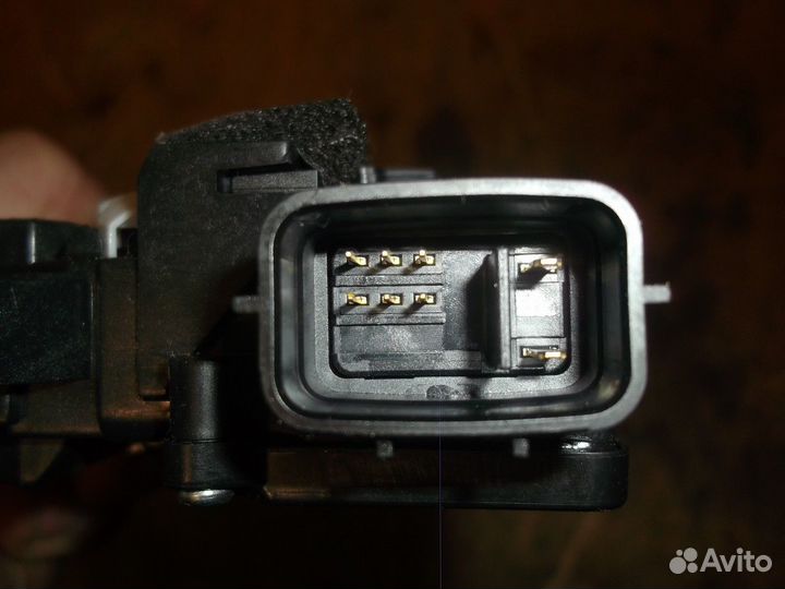 Моторчик стеклоподъемника передний правый