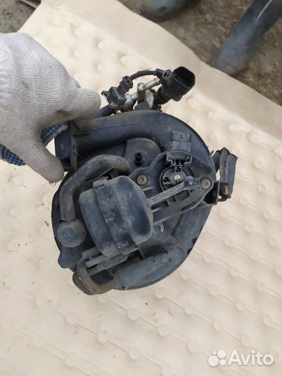 Коллектор впускной Опель Инсигния