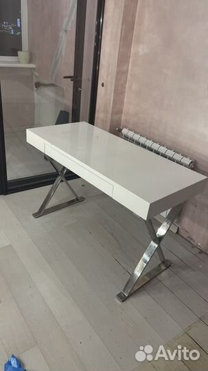 Стол дизайнерский для моноблока комп глянец
