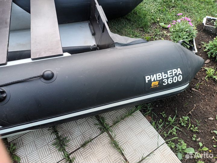 Продам лодку Ривьера 3600