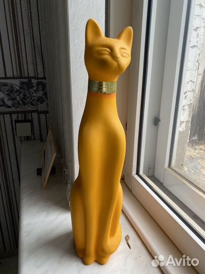 Статуэтка кошечки