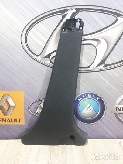 Обшивка средней стойки накладка ремня безопасности