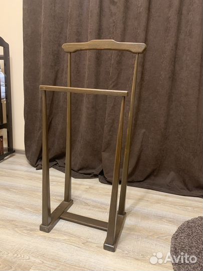 Напольная вешалка