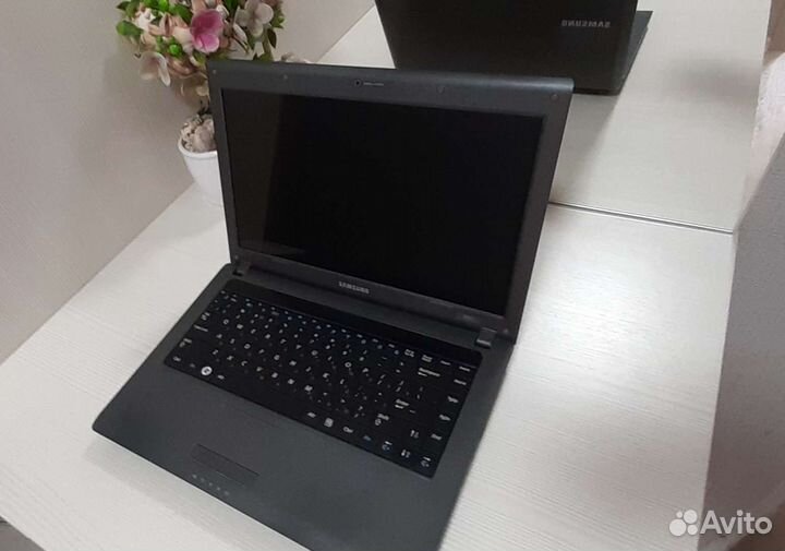 Ноутбук Samsung r425