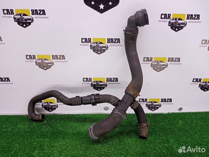 Патрубок системы охлаждения Audi Q3