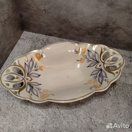 Блюдо Коростень прорезной фарфор шикарное
