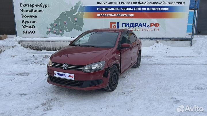 Стекло двери задней правой Volkswagen Polo Sedan