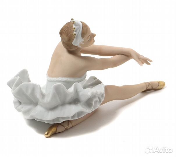Фарфоровая фигура 