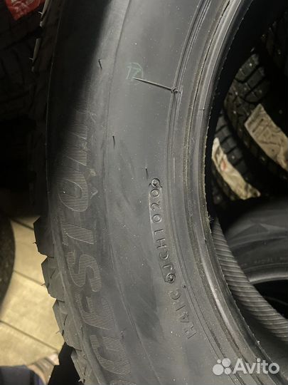Bridgestone Blizzak Spike-02 225/60 R17 103T